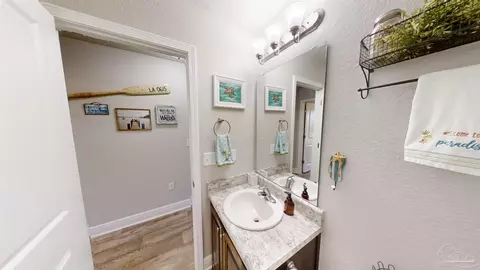 Bath - 2643 Piddlin Ln, Jay, FL 32565 photo 5 of 6