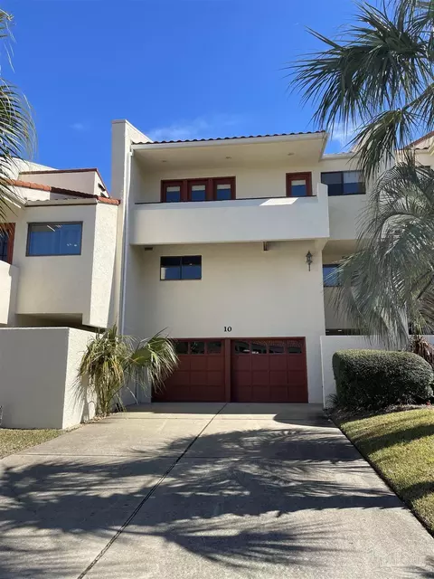 10 Port Royal Way, Pensacola, FL 32502