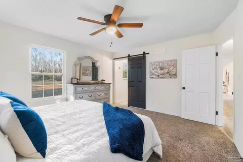 Bedroom - 3060 Apache Dr, Pace, FL 32571 photo 4 of 9