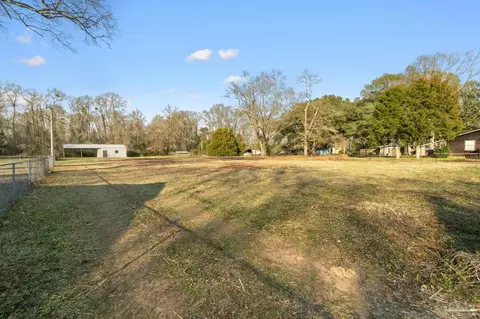 Exterior - 3060 Apache Dr, Pace, FL 32571 photo 11 of 13