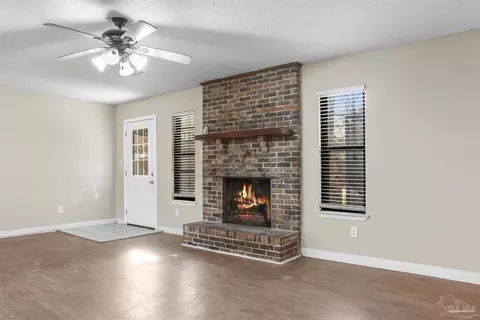 Living - 4974 Marcus Cir, Pace, FL 32571 photo 2 of 3