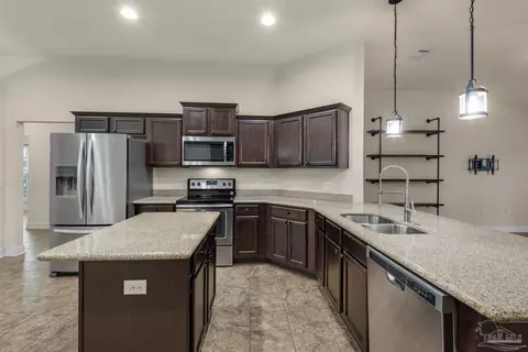 Kitchen - 5553 Mill Race Cir, Pace, FL 32571 photo 5 of 6