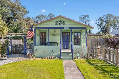 206 Broadmoor Ln, Pensacola, FL 32507