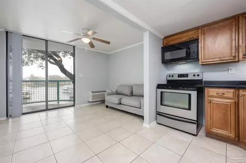 201 S Stillman St #211, Pensacola, FL 32505