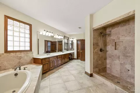 Bath - 5497 Oakmont Dr, Pace, FL 32571 photo 2 of 6
