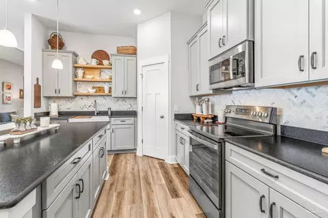 Kitchen - 5659 Dunridge Dr, Pace, FL 32571 photo 2 of 6