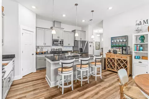 Kitchen - 5659 Dunridge Dr, Pace, FL 32571 photo 5 of 6