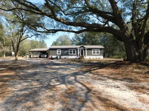 9576 Quiet Creek Rd, Milton, FL 32570