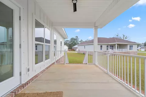Exterior - 2153 Trevor Cir, Milton, FL 32583 photo 3 of 6