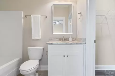 Bath - 2153 Trevor Cir, Milton, FL 32583 photo 6 of 6
