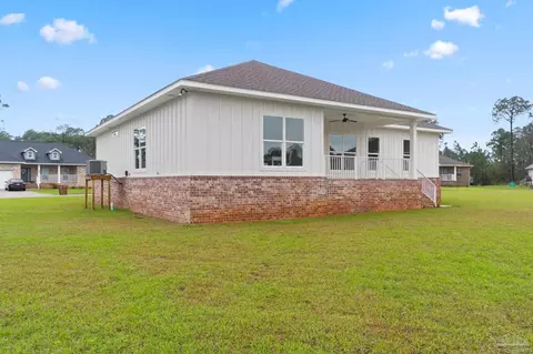 Exterior - 2153 Trevor Cir, Milton, FL 32583 photo 5 of 6