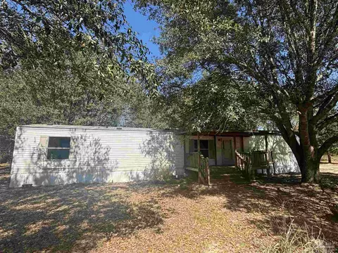 9510 Nichols Lake Rd, Milton, FL 32583