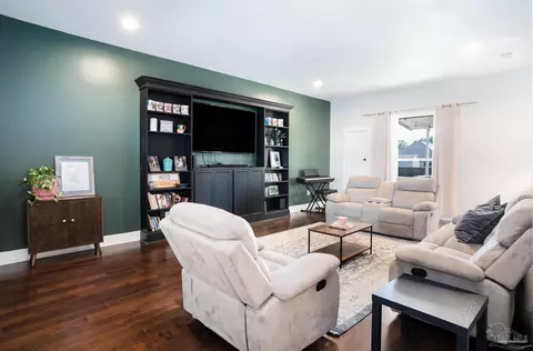 Living - 3883 Adams Rd, Pace, FL 32571 photo 3 of 4