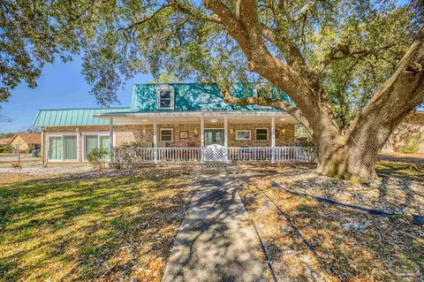 6070 Schofield Dr, Pensacola, FL 32506