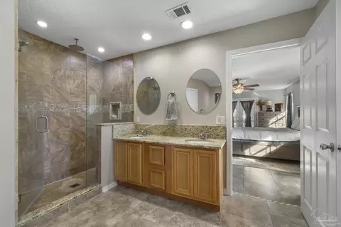 Bath - 716 Britain Dr, Cantonment, FL 32533 photo 2 of 3