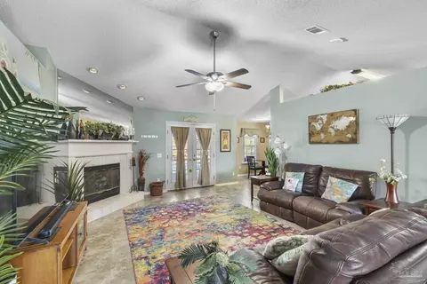 Living - 716 Britain Dr, Cantonment, FL 32533 photo 3 of 4