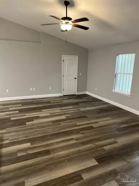 5208 Pine Berry Rd, Milton, FL 32583 photo 2