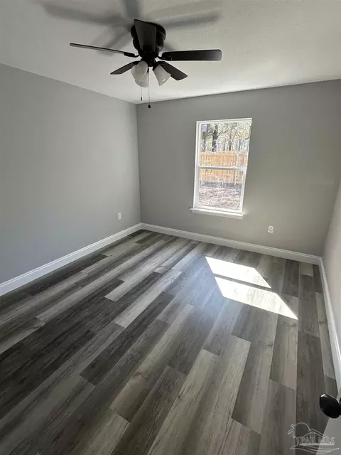 5208 Pine Berry Rd, Milton, FL 32583 photo 3
