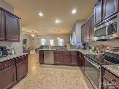 Kitchen - 5933 Palermo Dr, Pace, FL 32571 photo 2 of 5