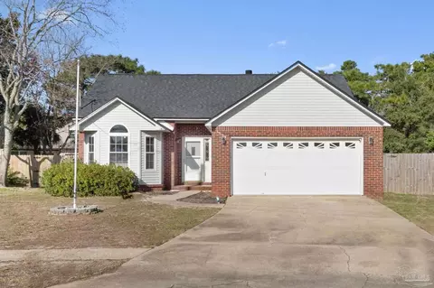 2265 Kerra Ln, Navarre, FL 32566