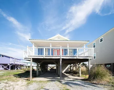 124 W 12th St, Gulf Shores, AL 36542