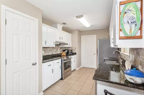 Kitchen - 1911 Ard Field Rd, Jay, FL 32565 photo 3 of 5