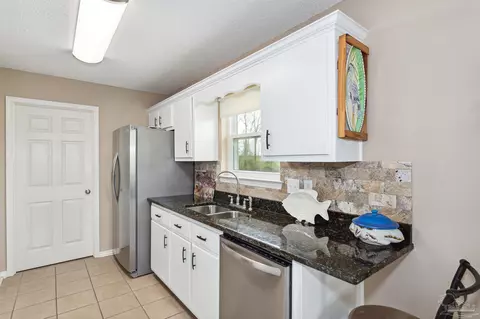 Kitchen - 1911 Ard Field Rd, Jay, FL 32565 photo 4 of 5