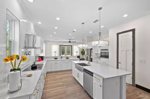 Kitchen - 3291 Clovis Ct, Cantonment, FL 32533 photo 2 of 5