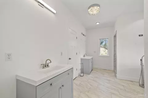 Bath - 3291 Clovis Ct, Cantonment, FL 32533 photo 3 of 5