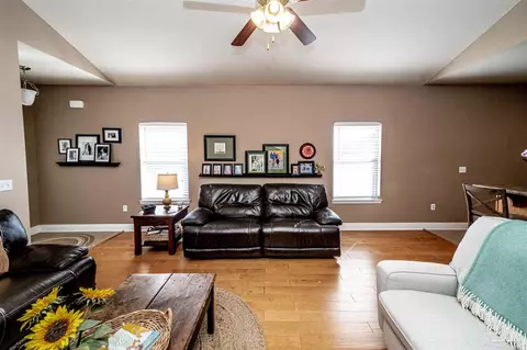 Living - 5197 Parkside Dr, Pace, FL 32571 photo 4 of 5
