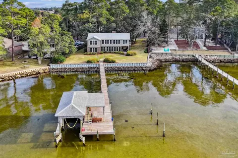 5636 E Bay Blvd, Gulf Breeze, FL 32563