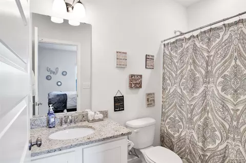Bath - 8073 Silver Maple Dr, Milton, FL 32583 photo 5 of 6