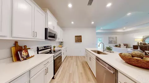 Kitchen - 5368 Cornwall Dr #LOT 70, Milton, FL 32583 photo 3 of 4
