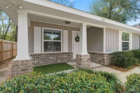 271 Seamarge Ln, Pensacola, FL 32507