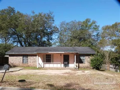 4529 Silver Oak St, Pensacola, FL 32505