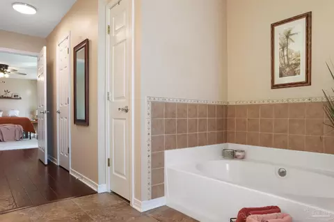 Bath - 3690 Berryhill Rd, Pace, FL 32571 photo 1 of 6