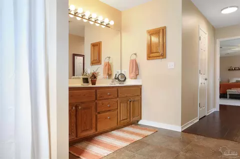 Bath - 3690 Berryhill Rd, Pace, FL 32571 photo 2 of 6