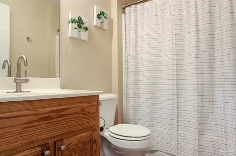 Bath - 3690 Berryhill Rd, Pace, FL 32571 photo 6 of 6