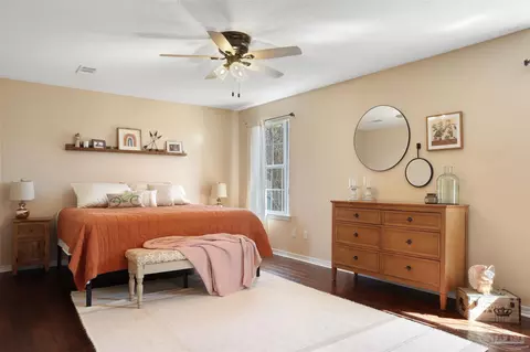 Bedroom - 3690 Berryhill Rd, Pace, FL 32571 photo 1 of 9