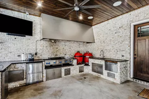 Kitchen - 2838 Diamond Creek Dr, Pace, FL 32571 photo 8 of 9