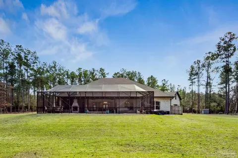 Exterior - 2838 Diamond Creek Dr, Pace, FL 32571 photo 10 of 11
