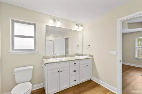 Bath - 2014 Sunset Pine Way, Gulf Breeze, FL 32563 photo 1 of 2