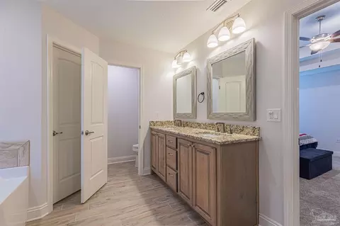 8880 Clearbrook Dr, Milton, FL 32583 photo 9