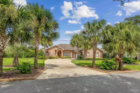 7024 Pro Am Ct, Navarre, FL 32566