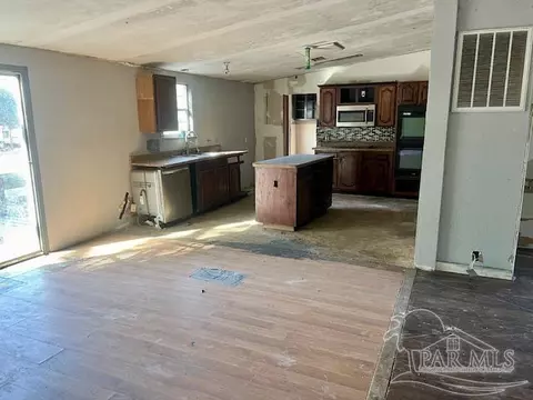 8281 Welcome Rd, Milton, FL 32583 photo 7
