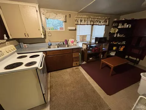 645 E Walnut Ave, Crestview, FL 32539 photo 7