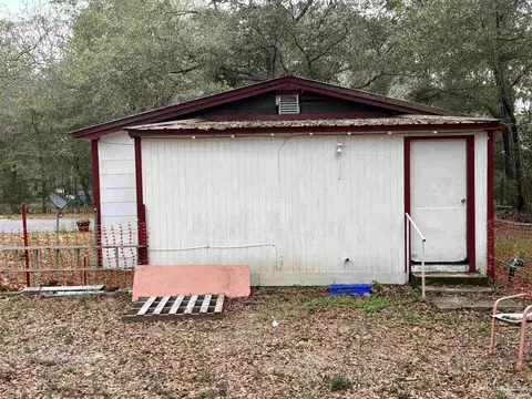 645 E Walnut Ave, Crestview, FL 32539 photo 5