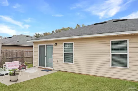 Exterior - 5949 Fairlands Rd, Milton, FL 32583 photo 3 of 5