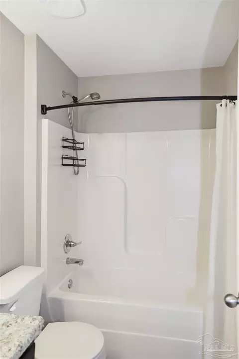 Bath - 5949 Fairlands Rd, Milton, FL 32583 photo 7 of 7