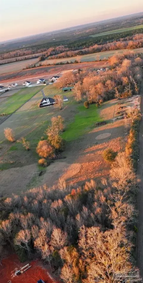 3 Ten Mile Rd # C, Pace, FL 32571